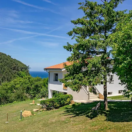 La Casina Blanca Villaviciosa (Asturias)